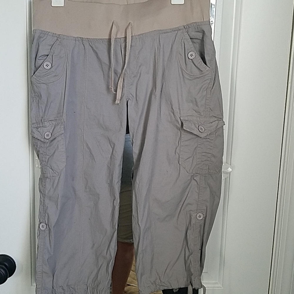 Maternity cargo capri